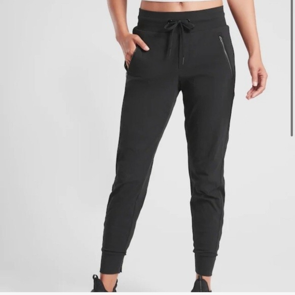 Athleta Trekkie North Black Jogger Pants Womens 0
